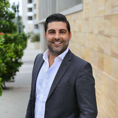 Ross Mournehis photo