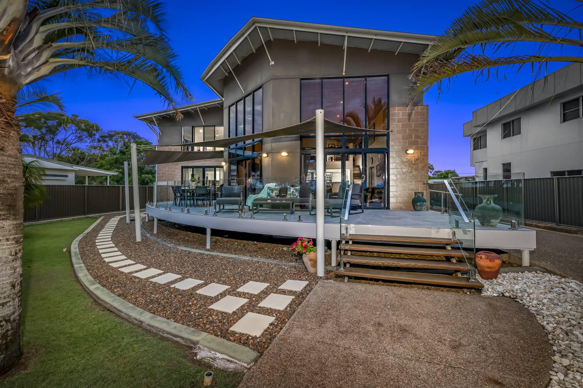 A1 Realty Woodgate Beach Best Holiday Opera House on