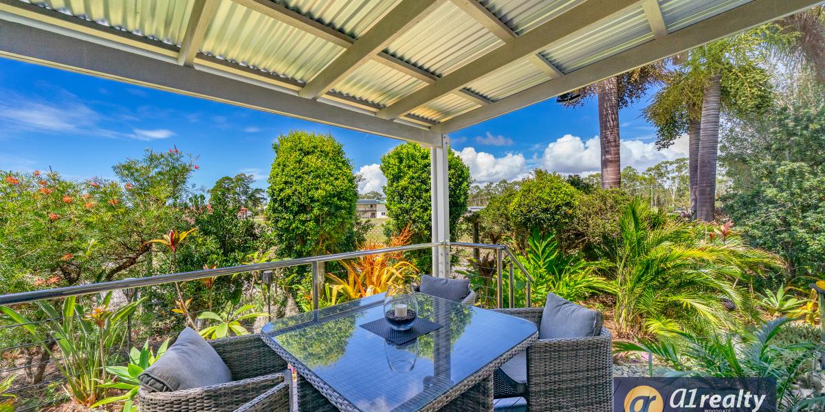 Immaculate 2-Bedroom Beach House in Woodgate Beach Houses Complex