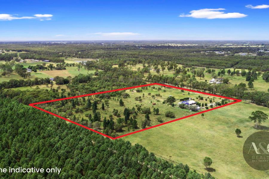A Picture-Perfect Lifestyle Awaits - 20 Acres, Modern Home & Outdoor Living