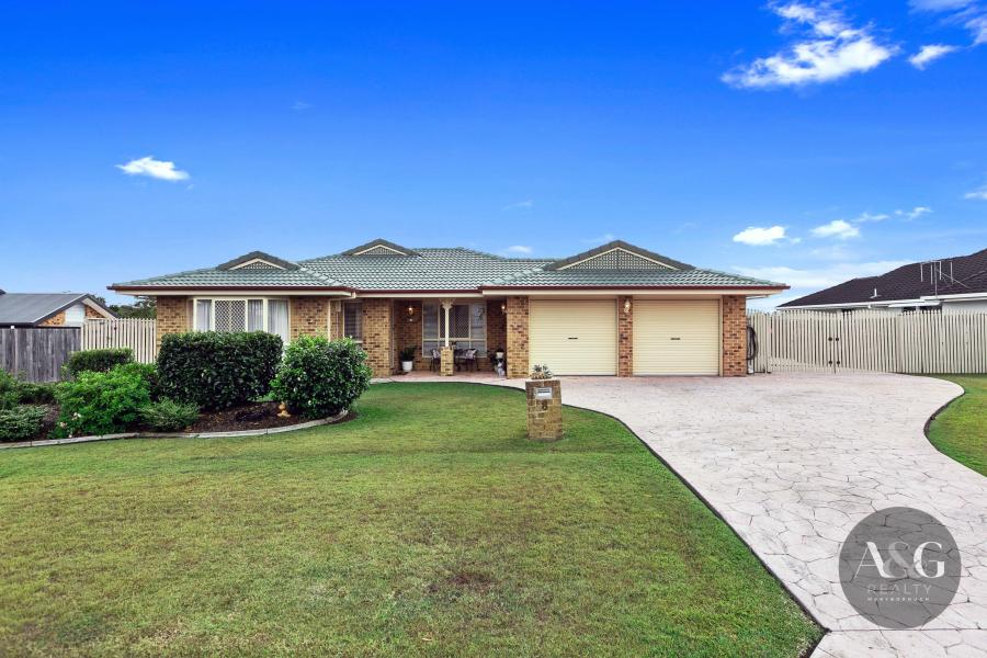 Well-Presented Brick and Tile Home in Tranquil Tinana Greens