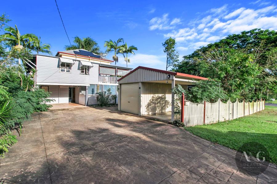 PRICED TO SELL – Colonial Home on 1,412m2