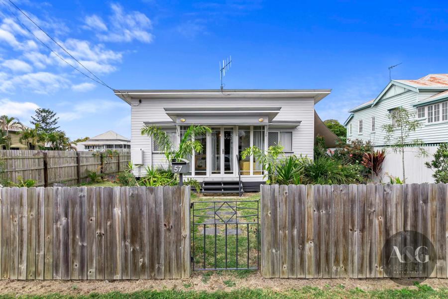 Charming and Low-Maintenance 2-Bedroom Cottage