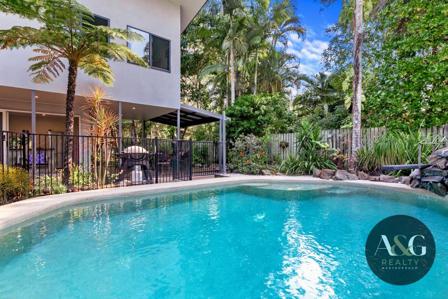 Private Acreage Paradise Just Minutes from Town