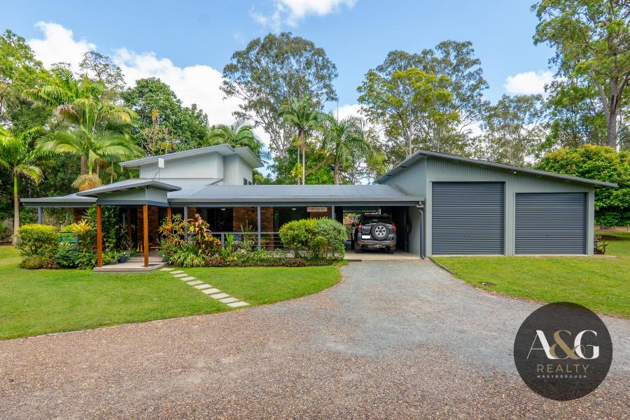 Private Acreage Paradise Just Minutes from Town