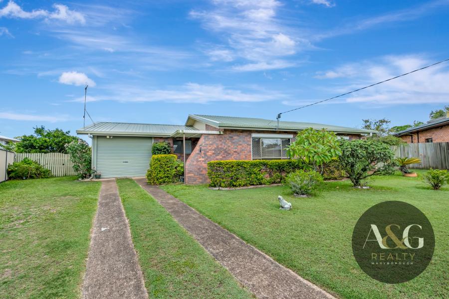 Family Living in a Peaceful Cul-de-Sac