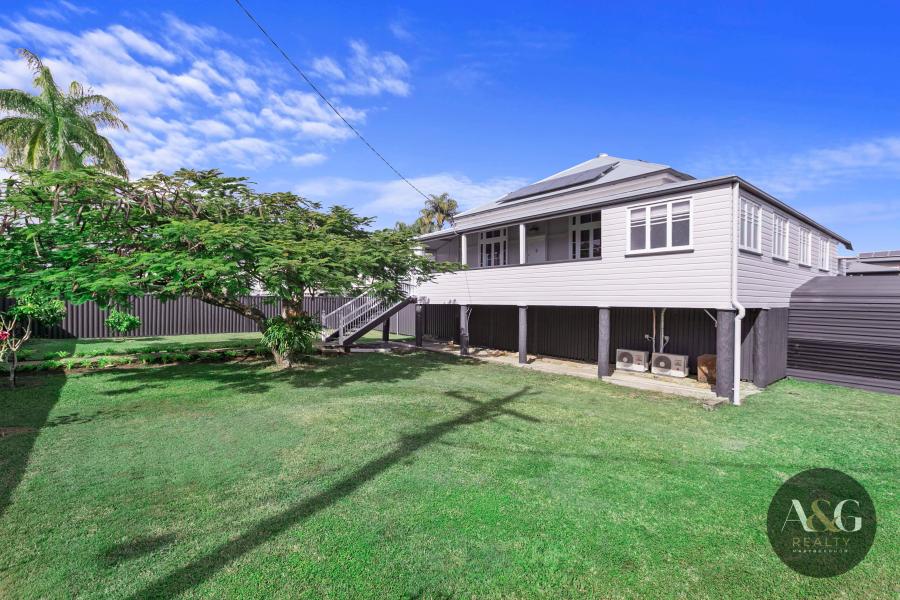 4 BEDROOMS, STUDY, SOLAR & SIDE ACCESS — THE COMPLETE PACKAGE