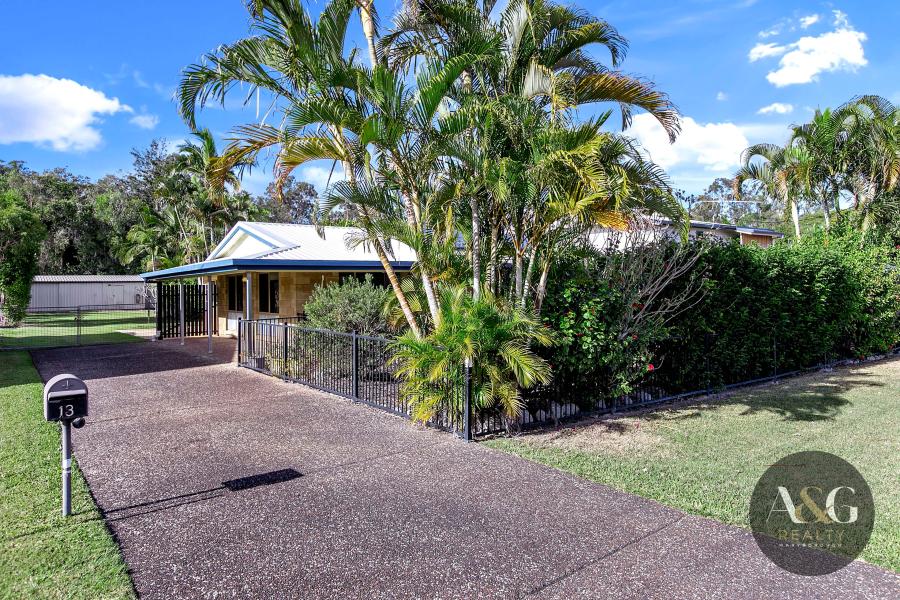 BIG BLOCK! BIG SHED! POOL! THIS ONE HAS THE LOT!