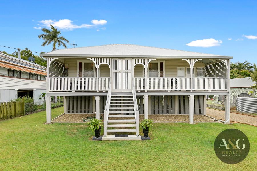 Move-In Ready Queenslander on a Spacious 911m² Allotment
