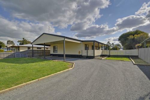 Addison Real Estate - NEAR NEW HOME + HUGE BLOCK