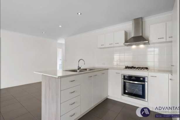 Contemporary Comfort with Boutique Courtyard Living