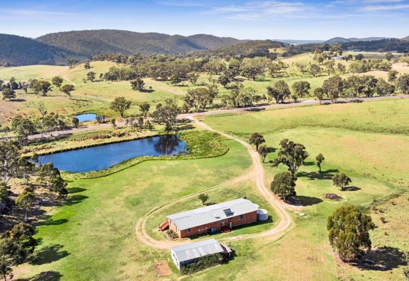 Spacious Country Escape on 16.6 Acres