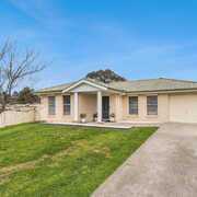 11 Willow Grove Place, Goulburn