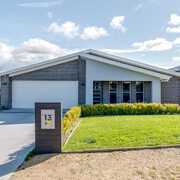13 Bigwood Place, Goulburn