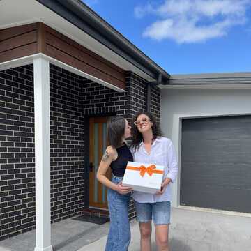 Elise & Amber - Buyers testimonial image