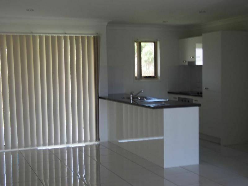 7 Florida Crescent, Parkhurst QLD 4702, Parkhurst - Thumbnail 3