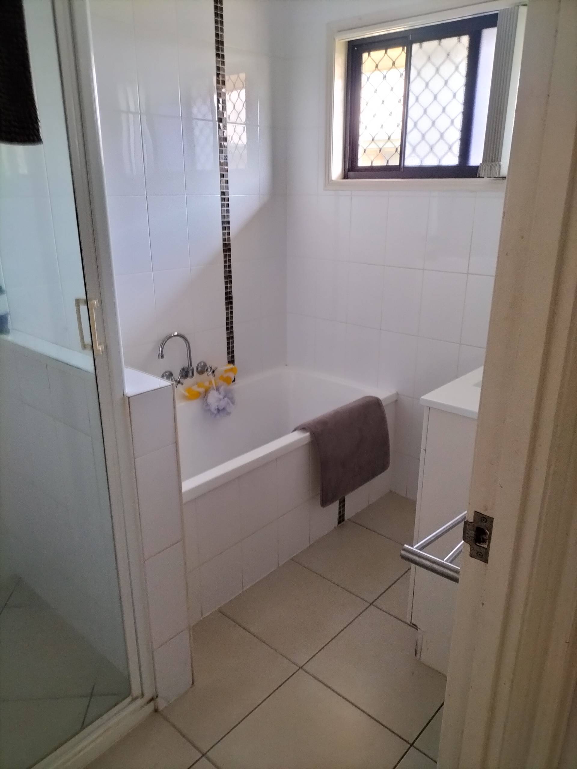 4 Aimee Ct, Gracemere QLD 4702, Gracemere - Thumbnail 4