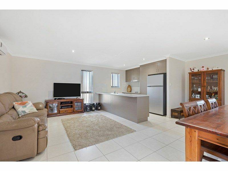 23 Florida Cres, Parkhurst QLD 4702, Parkhurst - Thumbnail 2