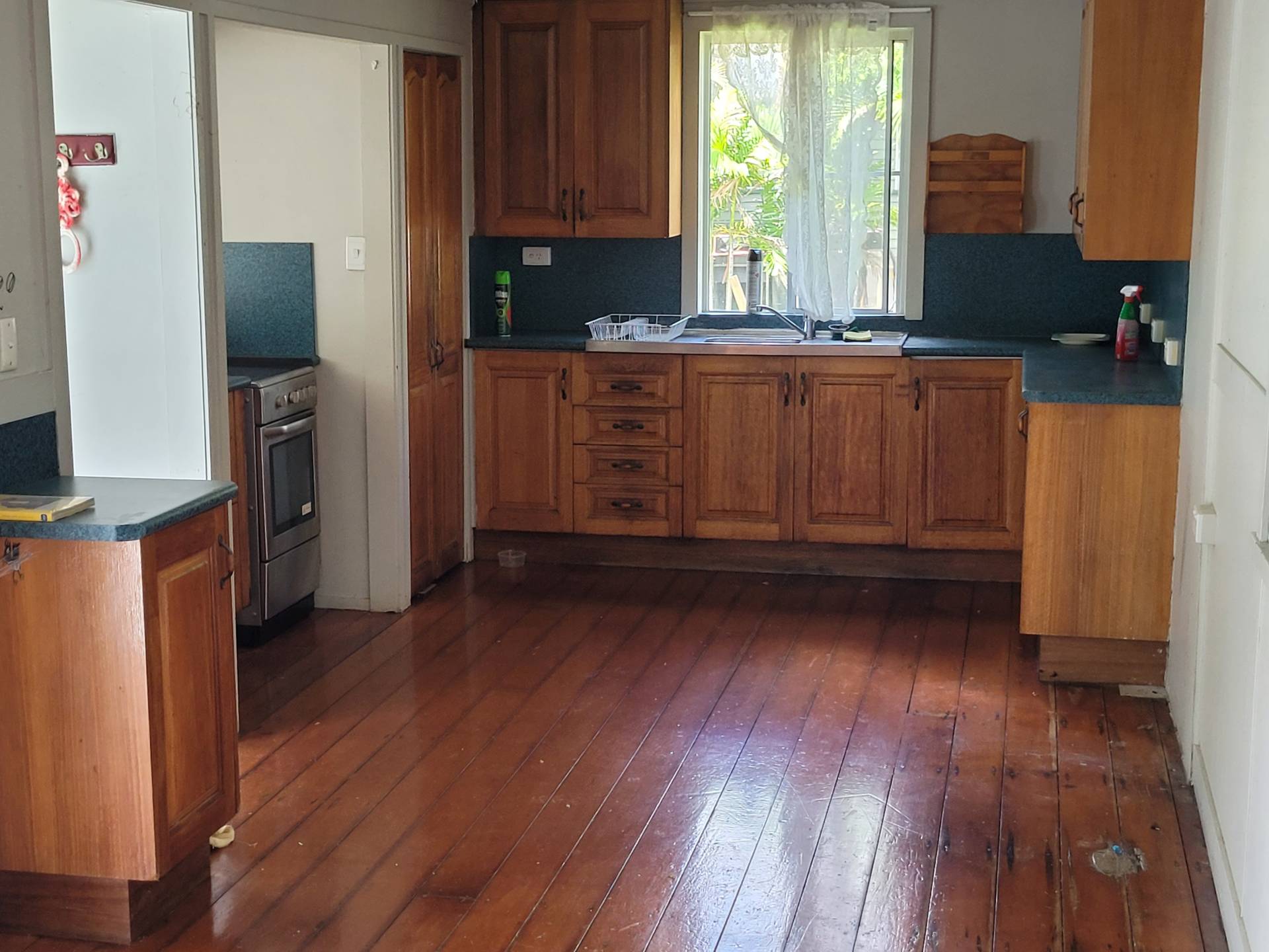 14 Ellis St, Berserker QLD 4701, Berserker - Thumbnail 3