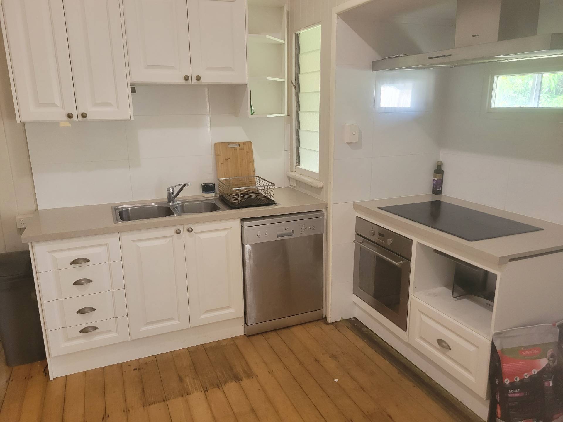 22 Edwin Street, Berserker QLD 4701, Berserker - Thumbnail 3