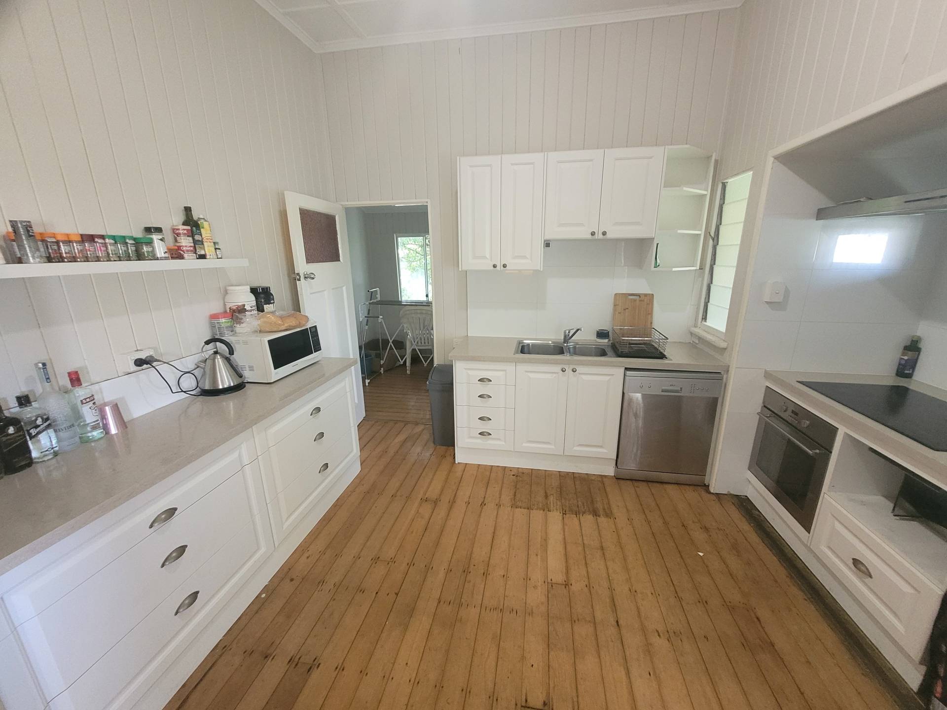 22 Edwin Street, Berserker QLD 4701, Berserker - Thumbnail 2