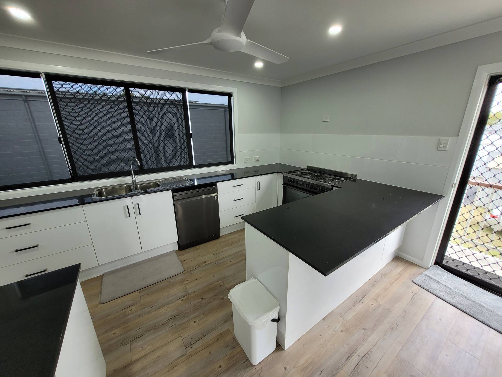 33 Quinn St, Kawana QLD 4701, Kawana - Thumbnail 5