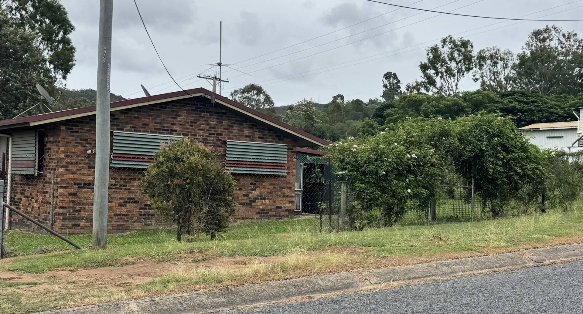 9 Joyce Street, Walterhall QLD 4714, Walterhall - Thumbnail 2