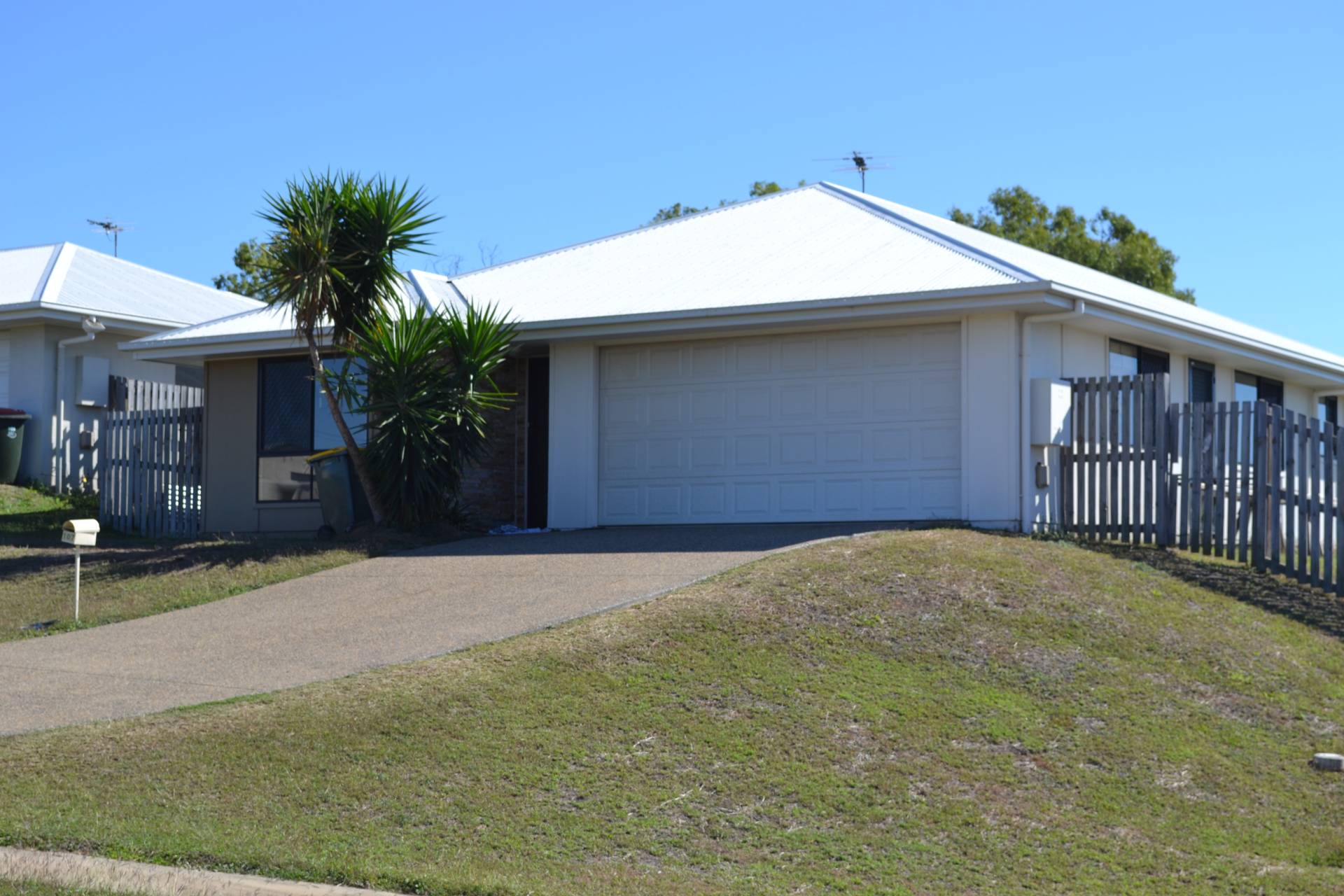 107 James St, Gracemere QLD 4702, Gracemere - Image 1