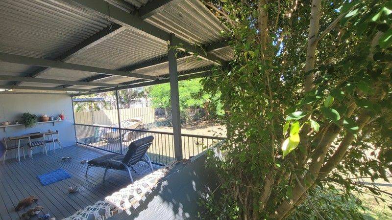 69 Nott St, Moura QLD 4718, Moura - Thumbnail 2
