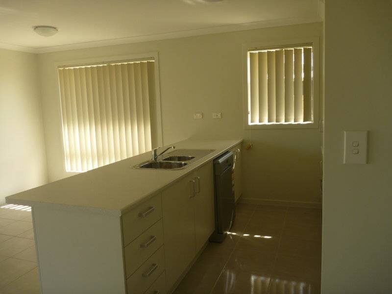 13 Clint Close, Gracemere QLD 4702, Gracemere - Thumbnail 3