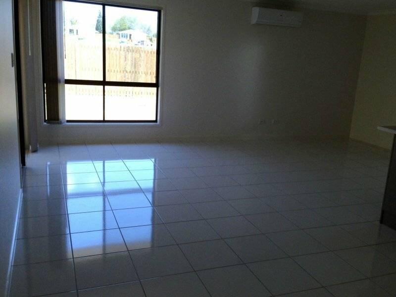 10 Florida Cres, Parkhurst QLD 4702, Parkhurst - Thumbnail 3