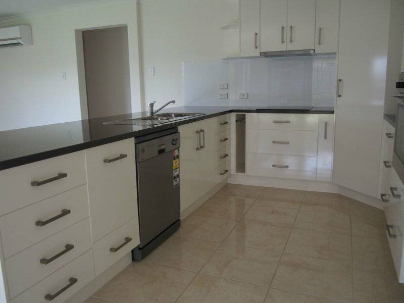 39 Jamie Crescent, Gracemere QLD 4702, Gracemere - Thumbnail 3