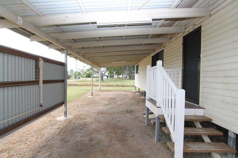 21 Nelson St, Clare QLD 4807, Clare - Thumbnail 2