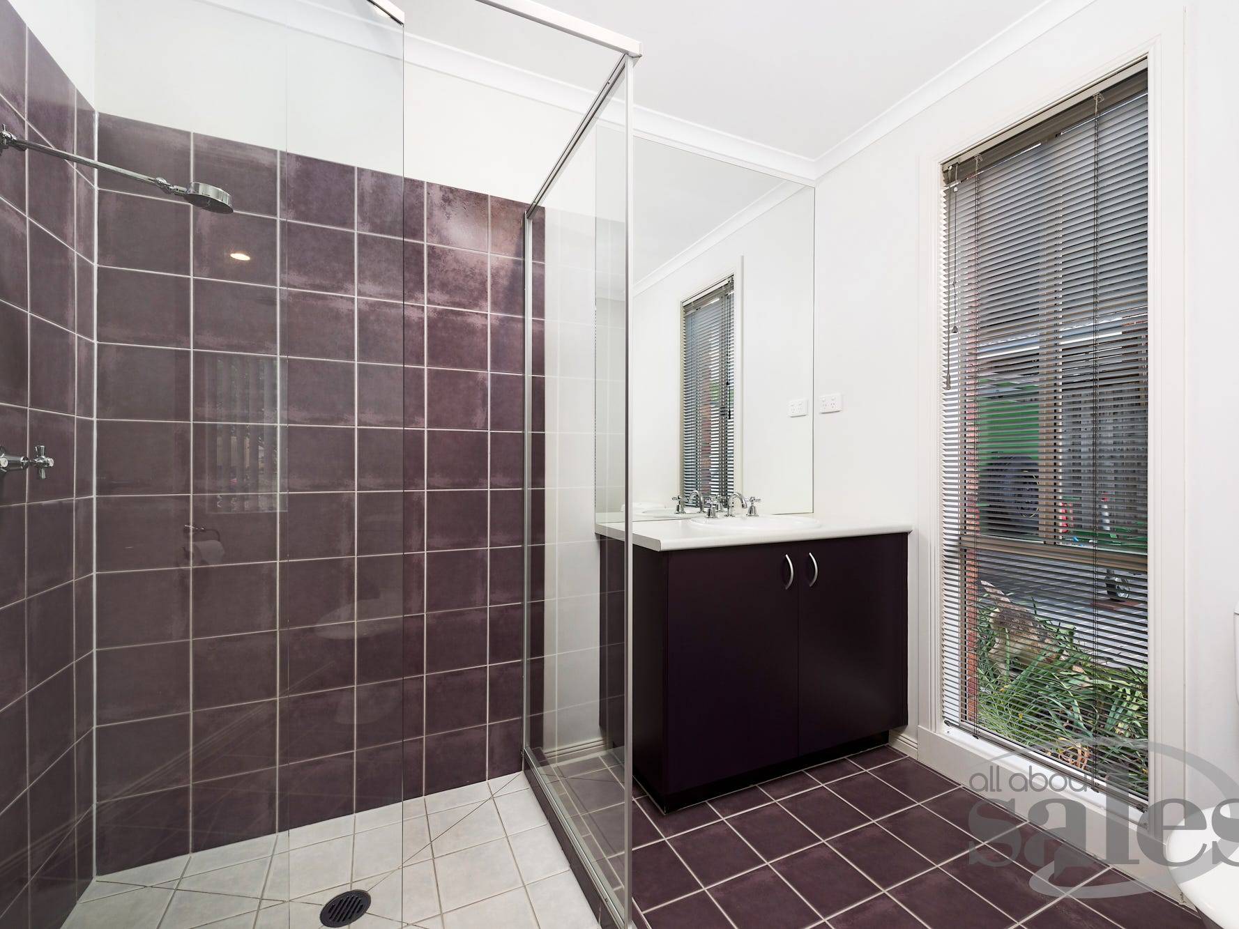 58 Hartsmere Drive, Berwick VIC 3806, Berwick - Thumbnail 3