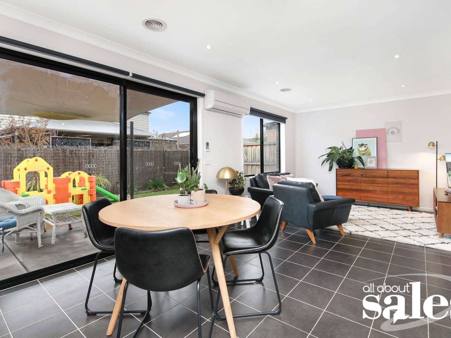 21 Cherrington Avenue, Officer VIC 3809, Officer - Thumbnail 7