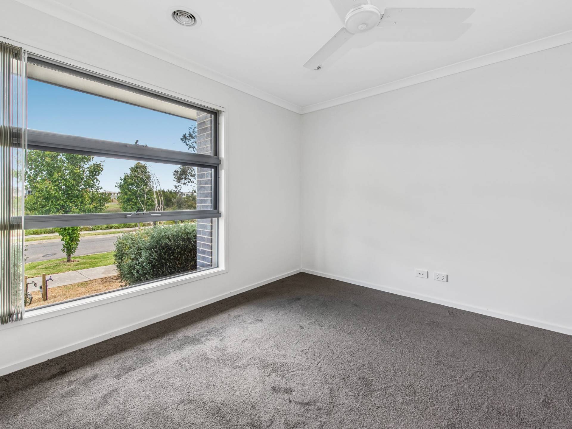 49 Campaspe Street, Clyde North VIC 3978, Clyde North - Thumbnail 2