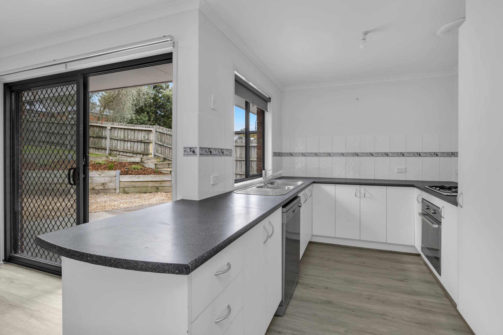 25 Natanya Drive, Pakenham VIC 3810, Pakenham - Thumbnail 5