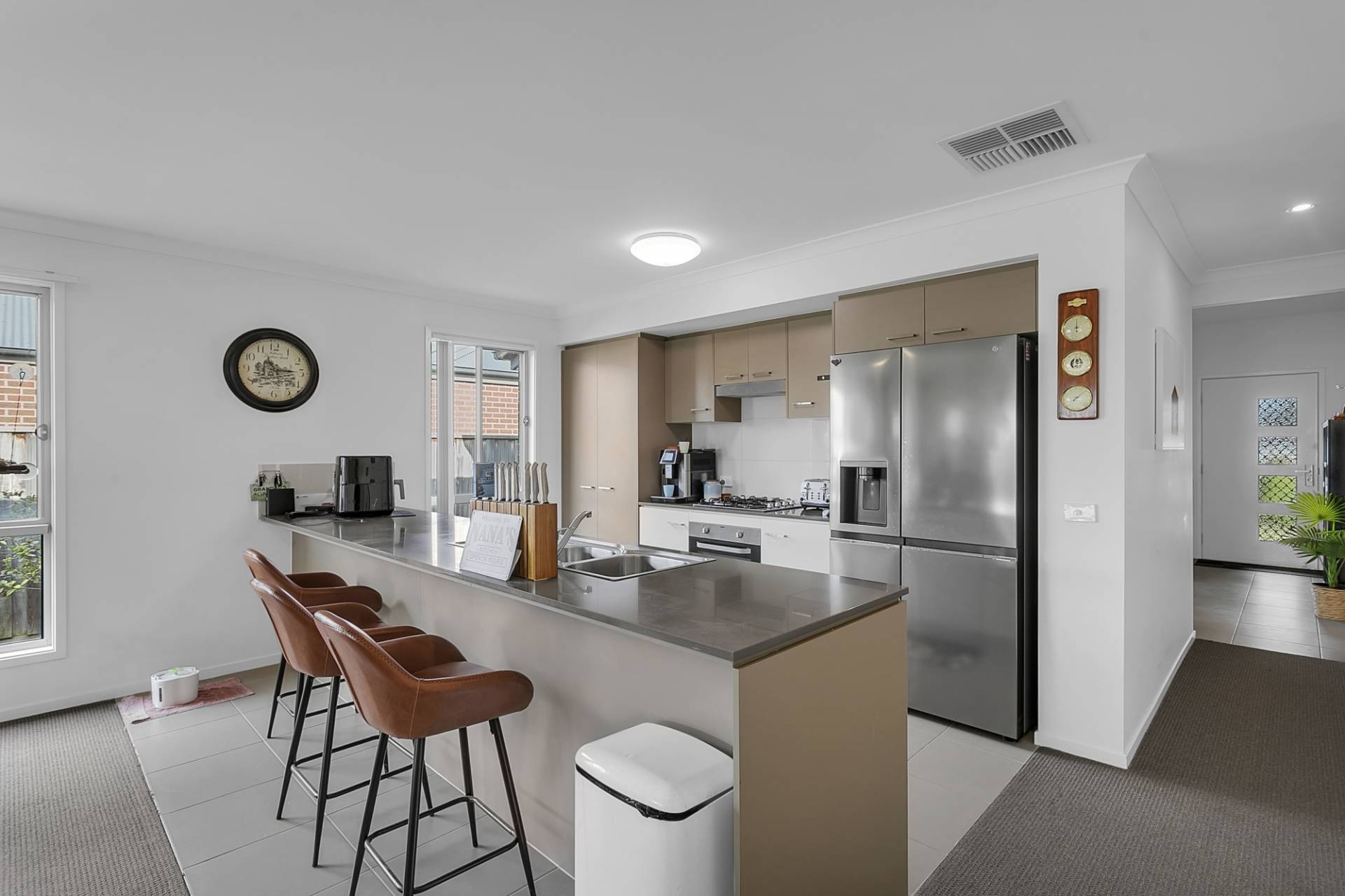 14 Mitta Mitta Street, Clyde North VIC 3978, Clyde North - Thumbnail 2
