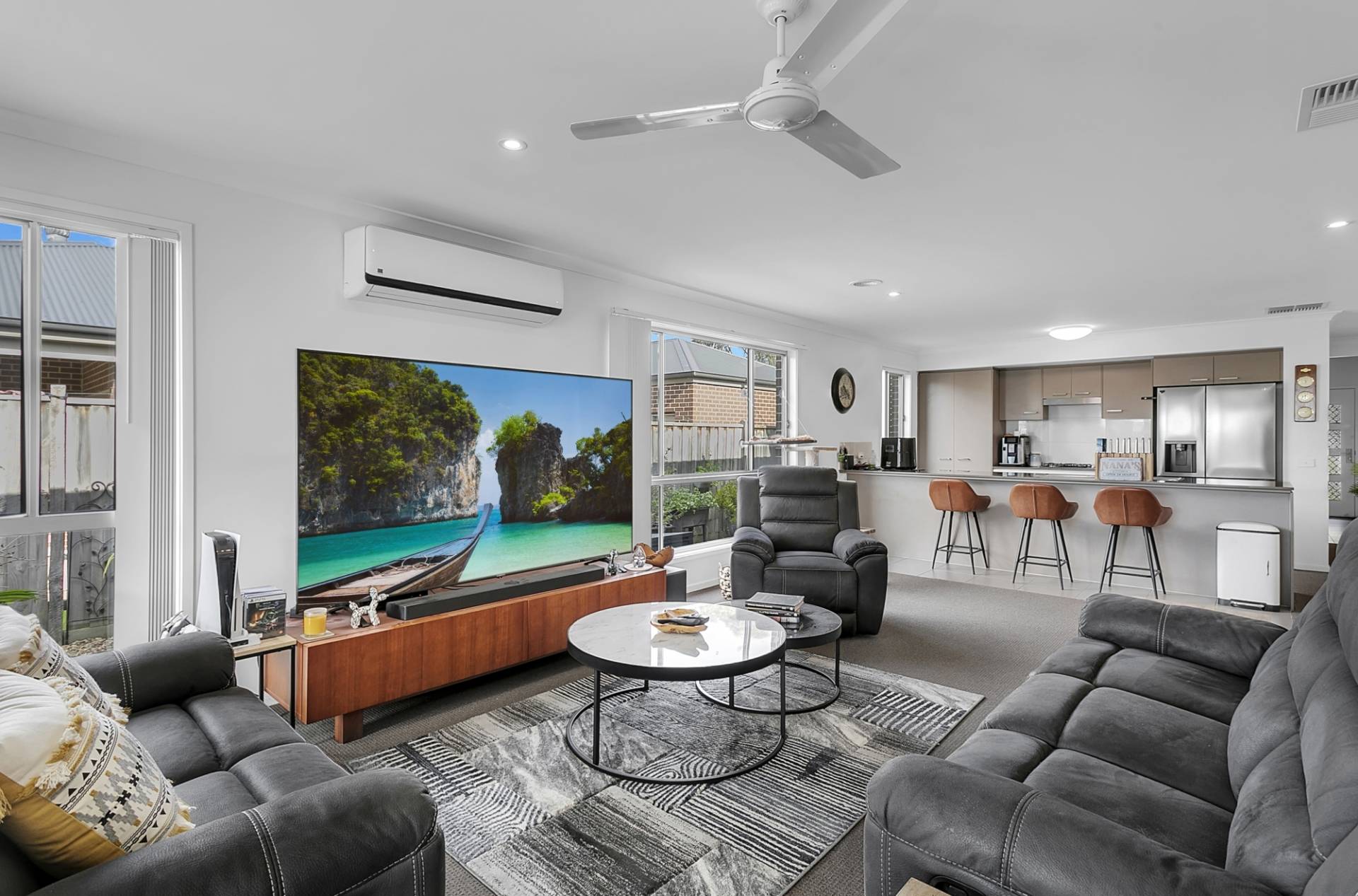 14 Mitta Mitta Street, Clyde North VIC 3978, Clyde North - Thumbnail 4