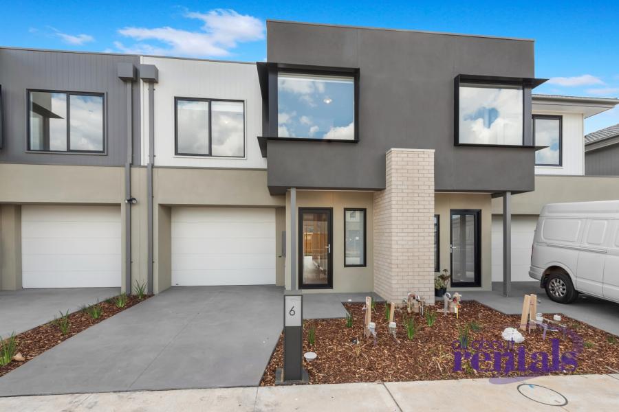 Brand-New, Light-Filled Townhouse in St Germain!