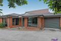 Charming 2 Bedroom Unit!