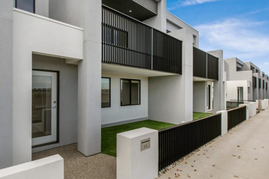 Stylish 3-Bedroom Townhouse Offering Relaxed, Low-Maintenance Living