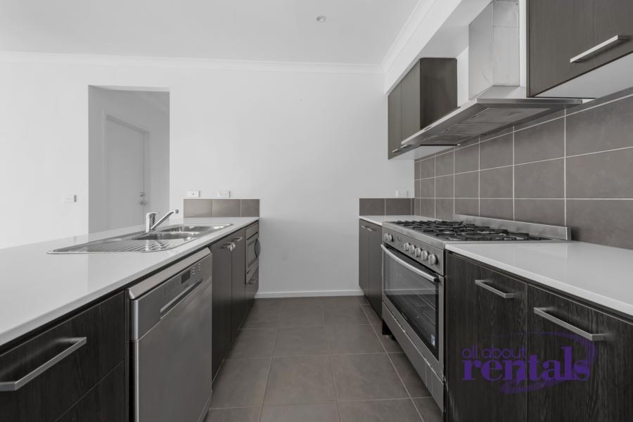 Cascades on Clyde 4 Bedroom, 2 Bathroom Home!