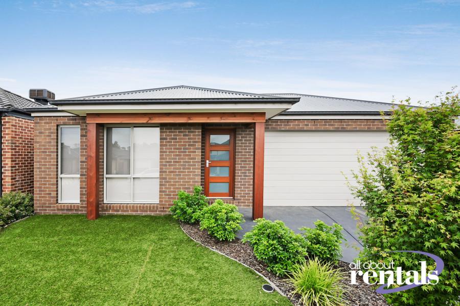 Three Bedroom Home - Pasadena Estate!