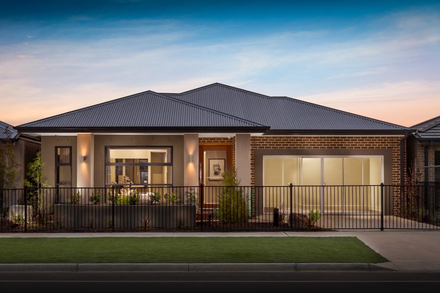 4-Bed, 2-Bath Ex-Display Home with Premium Features