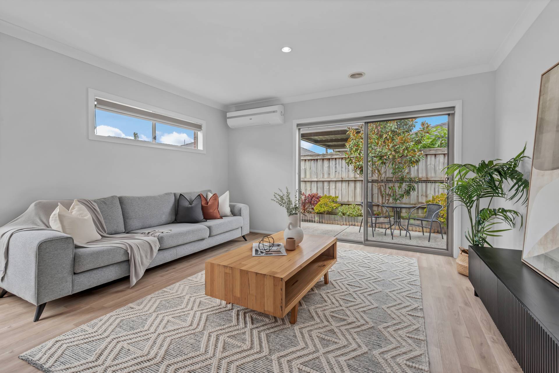 9 Cherrington Avenue, Officer VIC 3809, Officer - Thumbnail 4