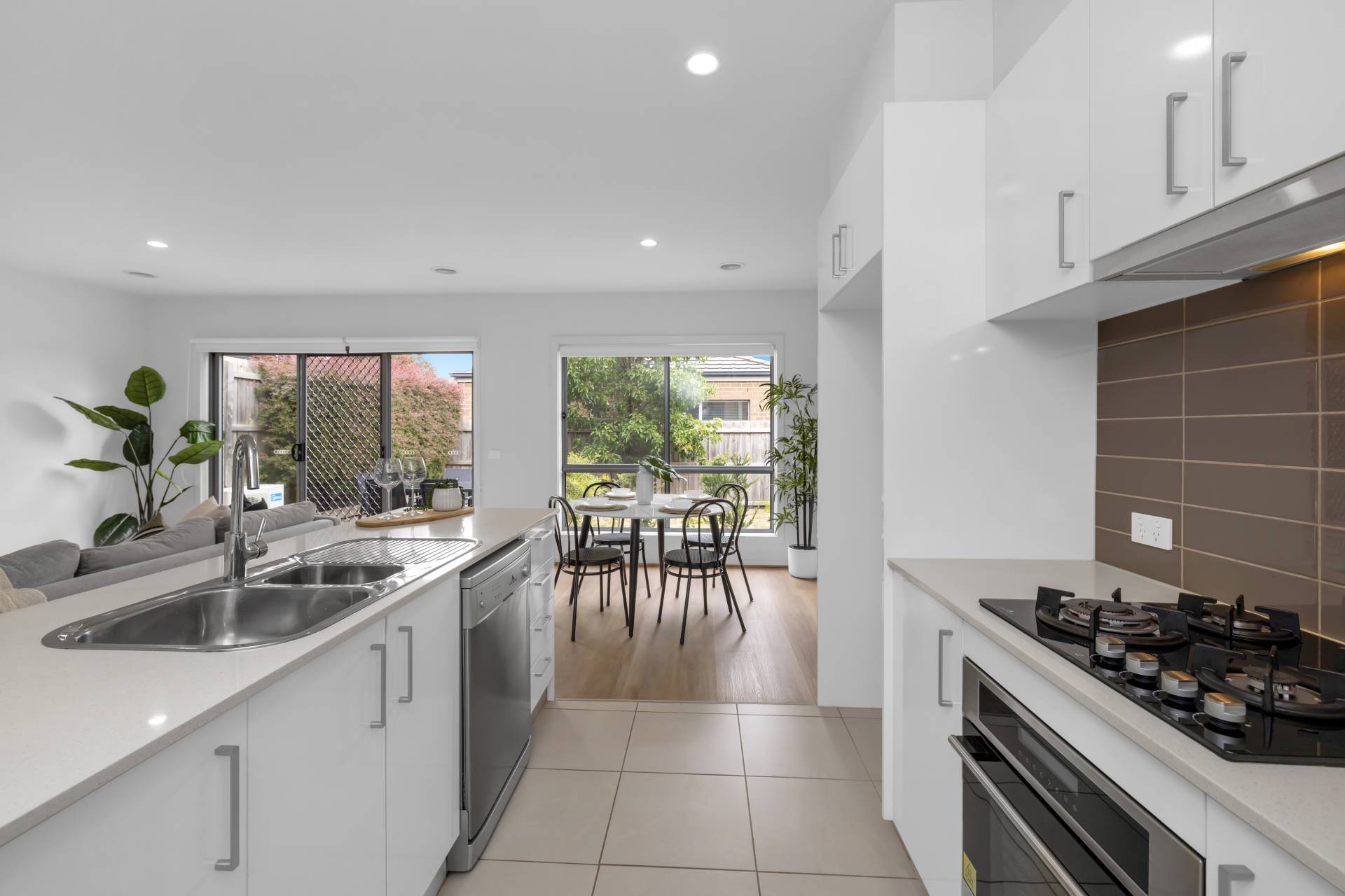 21 Denistoun Crescent, Cranbourne VIC 3977, Cranbourne - Thumbnail 3