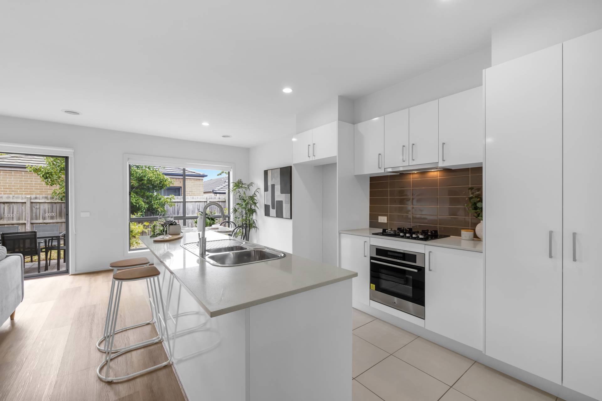 21 Denistoun Crescent, Cranbourne VIC 3977, Cranbourne - Thumbnail 2