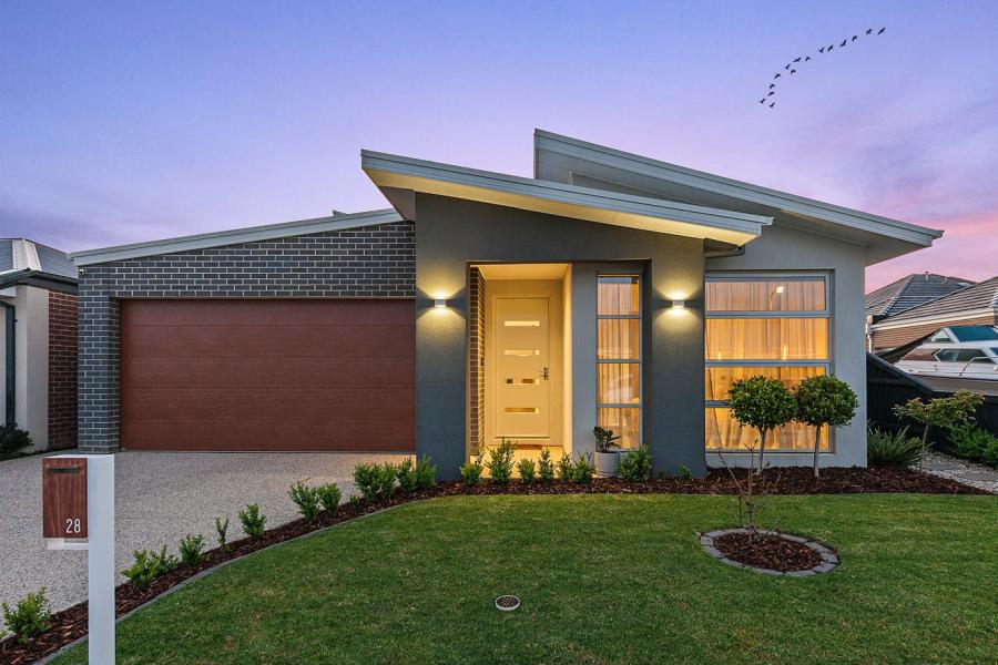 The Ultimate Showstopper!