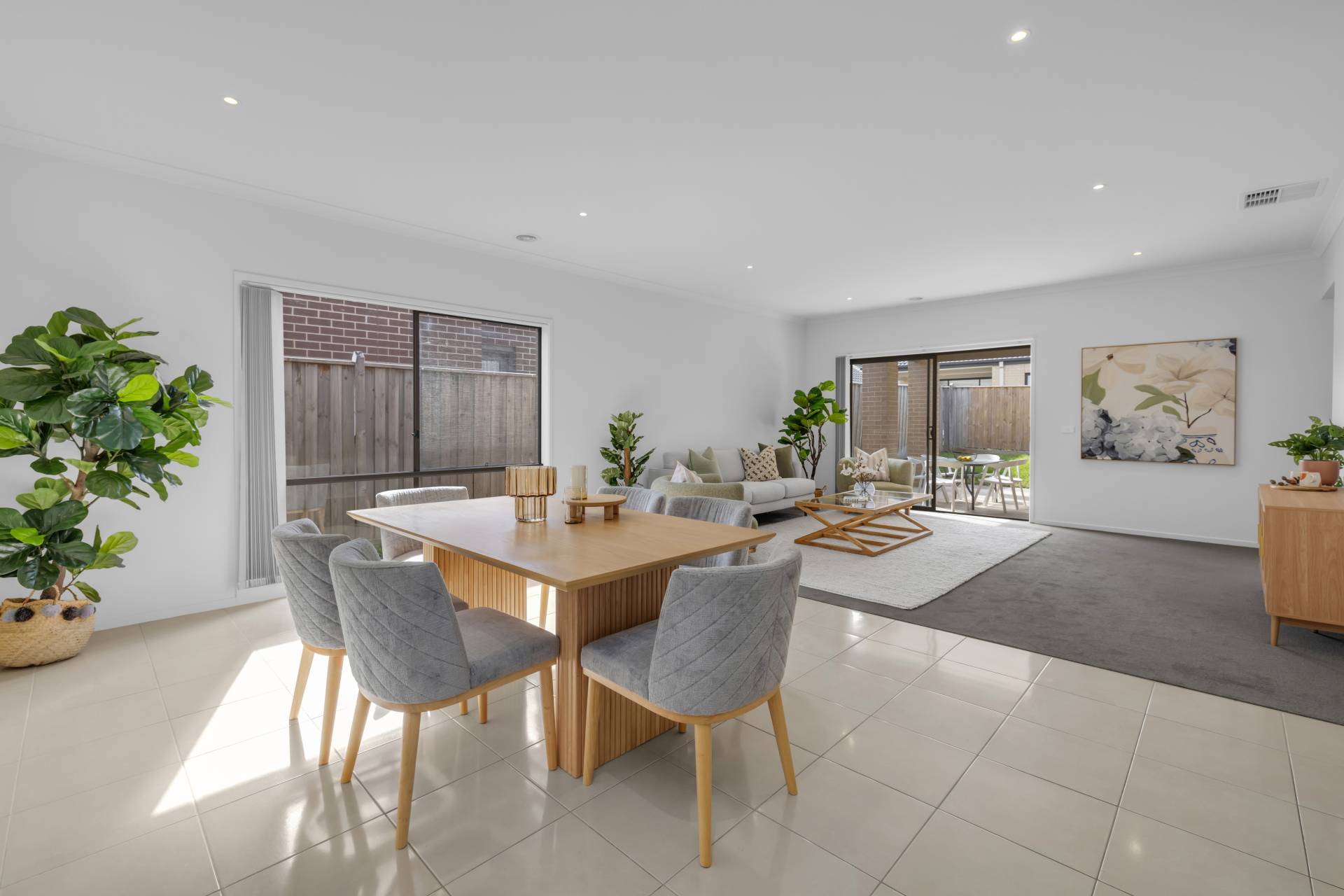 8 Brocker Street, Clyde North VIC 3978, Clyde North - Thumbnail 4